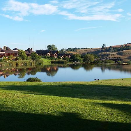 Kloofzicht Lodge & Spa クルーガーズドープ エクステリア 写真 The village of Sunstone