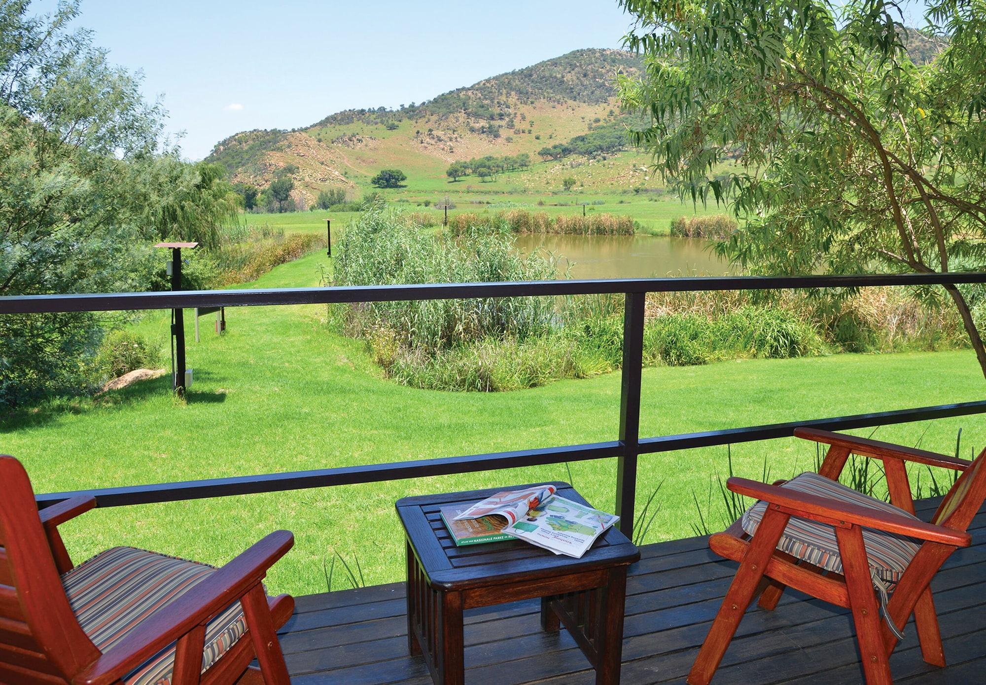 Kloofzicht Lodge & Spa クルーガーズドープ エクステリア 写真 View from the deck of the main house