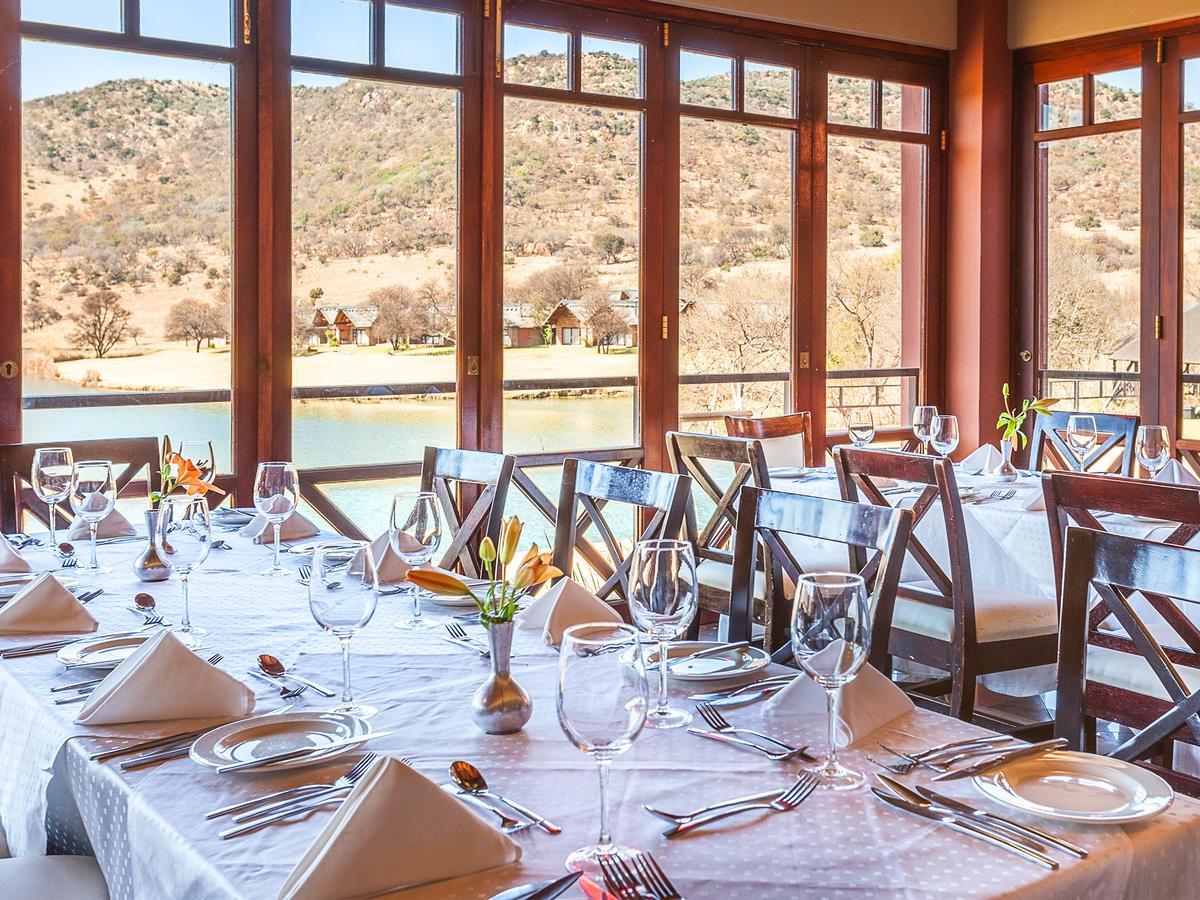 Kloofzicht Lodge & Spa クルーガーズドープ エクステリア 写真 The restaurant at the lodge