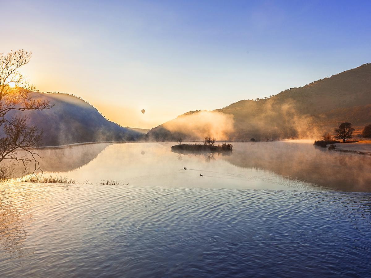 Kloofzicht Lodge & Spa クルーガーズドープ エクステリア 写真 View of the lake