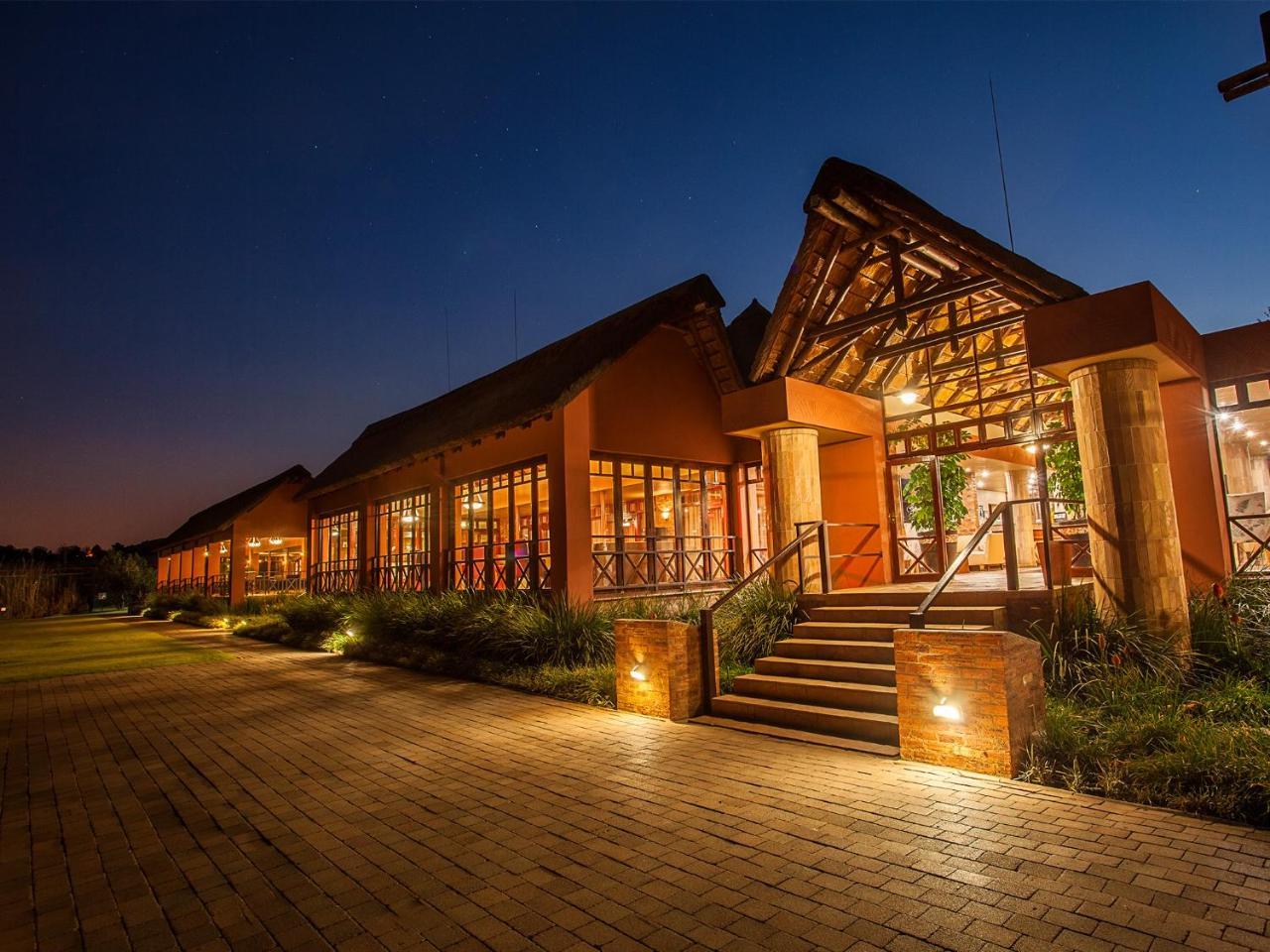 Kloofzicht Lodge & Spa クルーガーズドープ エクステリア 写真 The main entrance of the resort
