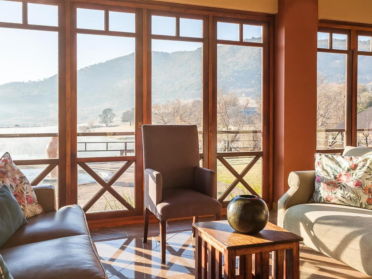 Kloofzicht Lodge & Spa クルーガーズドープ エクステリア 写真 Interior of the hotel